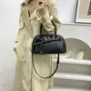 2026 Nova Bolsa Boston Tendência de Nicho Bolsa de Mão Retrô para o Dia a Dia de Mulheres Versátil Bolsa de Ombro Cruzada de Luxo Formato Concha