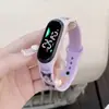 [M9] Nuevo Reloj Pulsera LED con Impresión a Color de Anime Personalizado para Estudiantes de Secundaria Lindo Dibujo Animado Solo Hora Reloj Digital