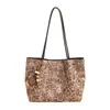 2026 Nueva Bolso Tote de Lona de Leopardo de Moda Gran Capacidad Bolso de Hombro Único para el Viaje Diario Bolso de Mano Elegante y a la Moda para Mujer