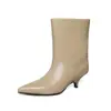 Botas femininas de cano médio feitas de couro de flor integral, novos estilos outono/inverno, bico fino, salto fino, salto médio, botas de montaria, botas de perna reta, botas de cano médio