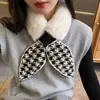 Bufanda esponjosa para mujer, estilo invierno, calentador de cuello de moda de piel sintética de conejo, engrosado para abrigar, versátil, diseño simple de cruce