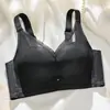 Sutiã push-up sem fio, de espessura média, que junta e sustenta os seios, previne a flacidez e apresenta um design liso, ajustável e macio