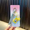 Colgante de llavero floral hueco, pequeño amuleto para correas de teléfono, accesorio hecho a mano con cuentas, colgante para bolso, pequeño regalo para niñas