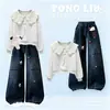 Conjunto de dos piezas para niña estilo coreano dopamina, nuevo conjunto dulce de primavera y otoño con sudadera de manga larga y jeans de Hello Kitty