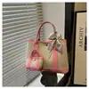2025 Nova Moda Costura de Cor Contrastante Bolsa Feminina Transfronteiriça Sob o Braço Ombro Único Transversal Bolsa de Mão Estilo Feminino Bolsa Simples