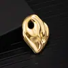 Broche de Acero Inoxidable Hueco Liso Exagerado de Personalidad Retro Estilo Europeo de Alta Calidad Pin Geométrico Irregular