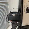 Bolso de Mano para Mujer de Moda Bolso de Hombro Bolso Cruzado Casual Simple Bolso Cruzado para Mujer Otoño 2026 Nuevo Bolso Cuadrado Pequeño