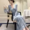 Vestido Longo Estilo Dama Elegante Francês com Estampa, Decote V e Manga Flare para Mulheres, Primavera e Outono, Cruzado, Acinturado, Justo no Quadril, Cauda de Peixe