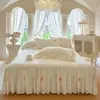 Saia de Cama Acolchoada 100% Algodão Conjunto de Quatro Peças Saia de Cama Estampada Estilo Pintura a Óleo Capa de Edredom com Renda Francesa Antiderrapante Conjunto de Quatro Peças 100% Algodão