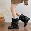 Botas de couro de sola grossa, versão em couro bovino, com detalhes plissados, botas Martin, novo estilo 2026, botas western, botas femininas de cano médio, botas curtas