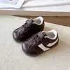 Zapatillas de entrenamiento retro de moda para niños, colección primavera/otoño 2026, zapatillas deportivas de suela blanda y cómodas para niños, zapatos casuales versátiles para niñas