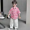 Conjunto de Camisa Floral Color Carmesí Claro para Niños de Verano, Conjunto Casual de Camisa de Manga Corta Estilo Coreano para Niños, Ropa de Verano para Bebés