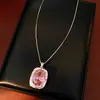 Colar Quadrado de Zircônia Rosa Simples e Elegante, Corrente para Clavícula de Luxo Leve de Nicho, Acessório de Pescoço Versátil de Moda de Alta Qualidade Venda por Atacado