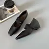 Versão em Couro~Aumento de Altura Oculto de 5CM Sapatos Mary Jane Sapatilhas Femininas de Verão Tira Cruzada Elástica Bico Baixo Sapatos Individuais Femininos