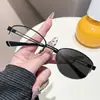 Gafas Metálicas de Media Montura Estilo Old Money Lujo Accesible Neutro Retro Gafas Planas para Mujer Montura de Gafas Planas Atmósfera Gafas Planas Antiluz Azul
