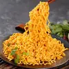 Tongwanfu Fideos de Yema de Huevo Salada Fideos Instantáneos Fideos de Huevas de Cangrejo Comida Rápida Snack Nocturno Fideos de Pavo Fideos Instantáneos Caja Completa Al Por Mayor