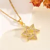 Joia de Estrela Doce e Versátil Corrente de Aço Inoxidável Pingente de Estrela Estrela-do-Mar Colar de Estrela de Cinco Pontas Cravejado com Diamantes de Alta Qualidade para Mulheres