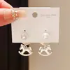 Pendientes de Perla Imitación de Lujo Aguja de Plata para el Año de Nacimiento, Pendientes de Botón de Personalidad de Moda de Año Nuevo, Pendientes de Nicho de Gama Alta para Mujer