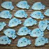 Botón de Tiburón Azul Pequeño Cuaderno de Mano DIY Accesorios de Decoración de Dibujos Animados Ropa de Bebé Material de Botón para Coser a Mano BJD