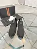 Sapatos masculinos de verão respiráveis com cabedal em trama fly Guangzhou comércio exterior transfronteiriço sapatos de meia tudo combina Dunhuang