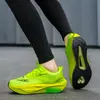 Zapatillas de running con amortiguación para pareja, zapatillas deportivas para hombre con placa de carbono, zapatillas de maratón de alta elasticidad y suela gruesa, para mujer, en stock, venta al por mayor