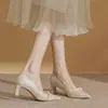 Sapatos de salto finos estilo coreano para a noite, sapatos de salto grosso com bico fino para madrinhas, confortáveis e fáceis nos pés, saltos médios e altos, estilo elegante e de fada