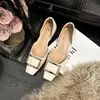Zapatos Cuadrados para Mujer con Hebilla RV, Aumentadores Internos de Altura, Huecos y Hermosos, Impresionantes Zapatos para Mujer, Punta Cuadrada Baja, Elegantes Zapatos Planos para Verano