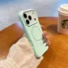 Capa Magnética de Silicone Líquido com Abertura Grande Adequada para iPhone 17 Pro Max, Textura Semelhante à Pele, Cor Sólida Capa Protetora Apple 16