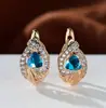 Pendientes transfronterizos de circón en forma de corazón, pendientes versátiles de nicho de lujo ligero incrustados de diamantes en forma de corazón