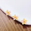 Venda Quente Nova Versátil Decorações 3D Multicor para Nail Art Flor Resinada Doce Flor de Cinco Pétalas Decorações para Capa de Celular Brincos