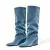 Botas modernas, afuniladas, plissadas e empilhadas para mulheres, nova coleção outono/inverno 2026, com bico fino, cano longo e salto plataforma, em estilo Western