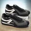 Zapatos de hombre estilo alemán, nueva colección de primavera 2026, zapatillas deportivas casual, antideslizantes, estilo Forrest Gump, versátiles para adolescentes, zapatillas de lona con suela blanda