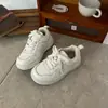 Zapatos de Skate para Niños 2026 Otoño Estilo Coreano Zapatos Infantiles Zapatos Deportivos para Niños Estudiante Versátiles Casuales Zapatos Blancos Zapatos para Niñas