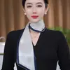 Bufanda de Seda Pequeña Cuadrada Larga para Mujer Primavera, Otoño y Verano Protector de Cuello Hebilla Perezosa Combinación Clavícula Camisa Bufanda Delgada