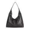 Bolso de Hombro Casual de Sensación Suelta para Mujer, Gran Capacidad, Transfronterizo, Nuevo Estilo, Cuero Suave de Moda, para Viajar, Bolso Grande de un Solo Hombro