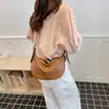Bolso de Mano Suave Tipo Dumpling con Patrón de Lichi para Mujer, Gran Capacidad, Moderno y Versátil, Bolso de Hombro para el Trabajo, Bolso Cruzado Nuevo Estilo Transfronterizo para Mujer