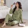 Algodón PuroPijama Nuevo de Mujer para Otoño con Mangas Largas y Estampado, Conjunto de Ropa de Casa con Cuello Camisero para Primavera y Otoño con un Toque de Lujo