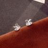 Aretes de cisne de plata esterlina 925 Han Yi para mujer 2022 Invierno nicho senior aretes colgantes venta al por mayor