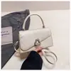 Tendência de Moda 2026 Bolsa Transversal Casual Feminina de Ombro Verão Novo Estilo Elegante Simples e Única Pequena Bolsa Quadrada