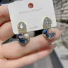 Pendientes de Corazón de Diamante Completo Retro de Lujo Accesible de Gama Alta para Mujer 2025 Nuevos Pendientes de Aguja de Plata de Moda Pendientes