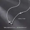 Collar con colgante de cruz para mujer, diseño de nicho, lujo ligero, alta gama, moda japonesa y coreana, cadena para la clavícula para novia