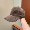 2026 Nueva Gorra de Béisbol de Felpa de Piel Sintética para Mujer Otoño Invierno Engrosada Cálida Gorra de Pico Estilo Coreano Moda Versátil para Exteriores