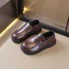 Zapatos de Cuero Estilo Británico para Niños 2026 Primavera Nuevos Mocasines para Niñas Modernos Versátiles Retro Zapatos Slip-On de Suela Suave