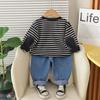 Traje de Camisa a Rayas de Manga Larga con Cuello Redondo Nuevo para Niños Primavera y Otoño 2025 Traje a Rayas con Letra B de Manga Larga para Niños
