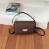 Bolsa de ombro casual de nicho da moda, novo modelo de verão 2026, bolsa transversal de grande capacidade para o dia a dia das mulheres