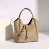 Bolso Cruzado de Cuero de Vaca de Primera Capa de un Solo Hombro, Cuero Genuino, Transfronterizo, Moderno, Versátil, Sencillo, Elegante, Gran Capacidad, Lujo Ligero