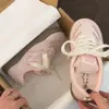 Zapatillas Casuales de Moda de Nicho 2026 Nuevo Otoño Malla Transpirable Versátil Estilo Coreano Casual Zapatos Blancos para Estudiantes para Mujer