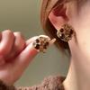 Pendientes cuadrados vintage con incrustaciones de diamantes para mujer, ligeros, lujosos, de alta gama, elegantes, para otoño e invierno, nuevos y únicos.