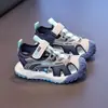 Sandálias de Solado Macio para Meninos 2026 Verão Nova Moda Versátil Sapatos Casuais para Crianças, Sapatos Fechados Anti-Pé para Crianças Maiores