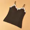 Camisole leve e quente de tecido escovado estilo francês para outono, corte justo, para mulheres, com bojos, renda interna e externa, top base